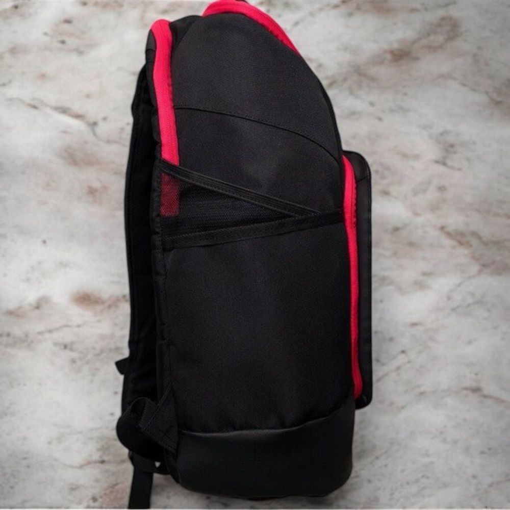 ๐ง๐ผโโ๏ธ๐ง๐ผโโ๏ธNike Black and Pink Bag๐ง๐ผโโ๏ธ๐ง๐ผโโ๏ธ - Picture 6 of 6
